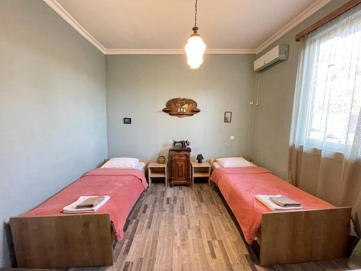 Talaveri Apartment In Old Tbilisi Esterno foto